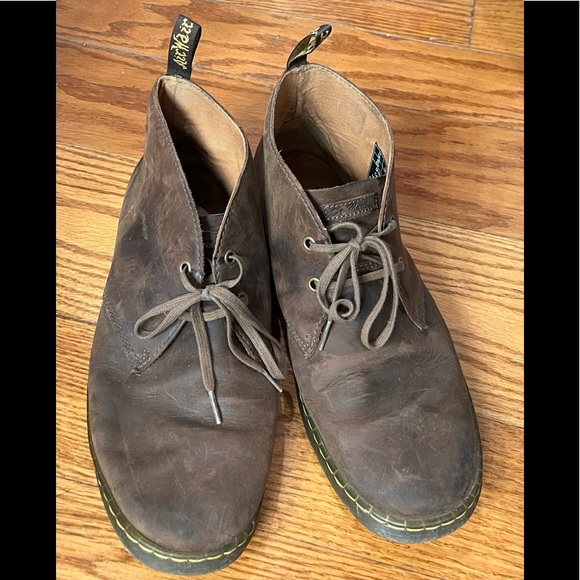 🎉HP🎉 Dr. Martens 2-Eye Chukka Boots, Brown